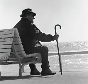 Tony Boxallfrps: Old man sitting on a bench looking out to sea