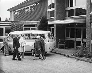 Minibus: OLD PEOPLE'S HOME 1970S
