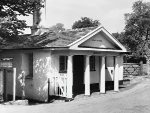 Tolls: OLD TOLL HOUSE