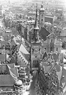 Geist: Old town Hall in Munich, 1932