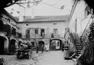Ottakringer: Old-Vienna courtyard at Ottakringer Strasse
