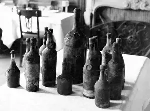 Argent: OLD WINE BOTTLES