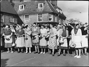 Pancakes: OLNEY PANCAKE RACE