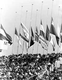Palestinians: Olympic Games 1972: mourning - flags at half-mast