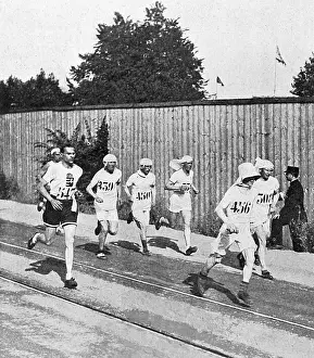 Scorching: Olympic marathon runners, 1924 Paris Olympics