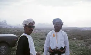 Easterni: Omani elders in traditional dress