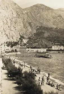 Sunbathers: Omis - Croatia - Beach