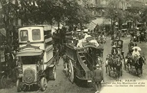 Omnibuses: An omnibus station in Paris