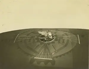 Quick: One-pounder quick-firing gun on top of the envelope