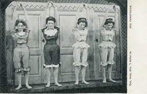 Mar19: One, Two, Three... JUMP! Four Dutch Bathers dive in