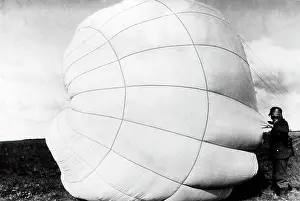 Parachutist: Open parachute, 1918