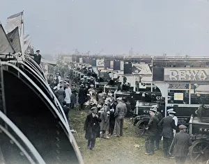 Epsom: Open-topped buses at the Epsom Derby, 1933