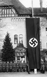 Asylum: Opening of the first leader training camp in the VDA asylum