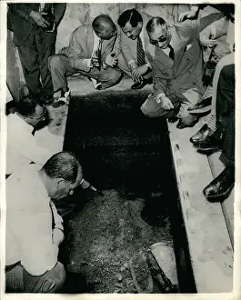 Dine: Opening of Hawara Sarcophagus, Egypt