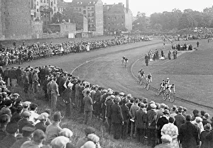 Bikes: Opening of the Ruettbahn in Berlin, 1931