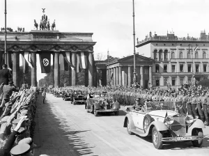 Hung: Opening of the State Council with a parade