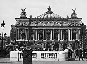 Garnier: Opera Garnier on the Place de l'Opera, 1931