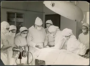 Fainting: OPERATING TABLE 1930S