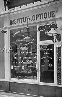 Opticians: OPTICIANS/PARIS/1909