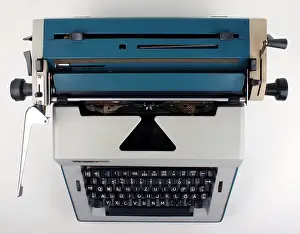 Erfurt: Optima M 16 mechanical typewriter