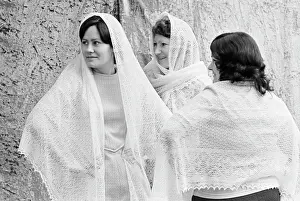 Filatova: Orenburg Wool Shawl