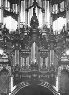 Collegiate: Organ in the Berlin Cathedral, 1932