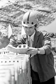 Bricklayer: Organization of 1980 Summer Olympics, 1979