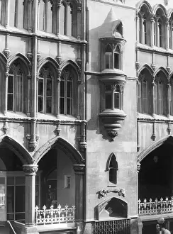 Eastgate: ORIEL WINDOW