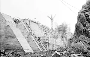 Melt: Orlik dam - construction - conrete