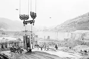 Melt: Orlik dam - construction - conrete pouring