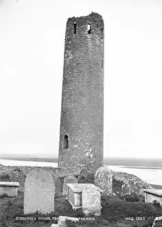 Offaly: O'Rourkes Round Tower, Clonmacnois