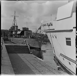 Squall: ORP Burza - Wicher-class destroyer of the Polish