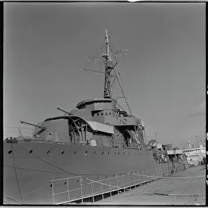 Squall: ORP Burza - Wicher-class destroyer of the Polish