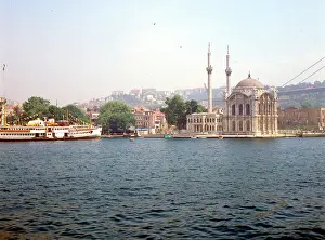 Bosphorus: Ortaky shoreline