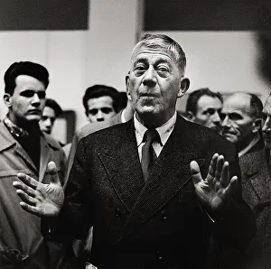 Kokoschka: Oskar Kokoschka at the opening of his exhibition