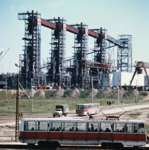 Oskol: Oskol Electrometallurgical Plant construction, 1982