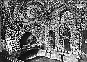 Ossuary: Ossuary Chapel in Rome, 1941