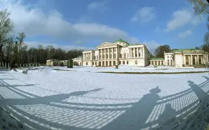 Serf: Ostankino Palace in Moscow, 1995