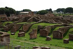 Campania: Ostia Antica. Small market