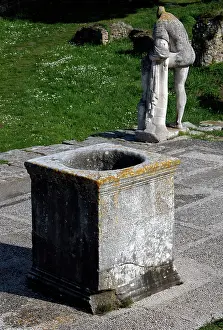 Podium: Ostia Antica. Temple of Hercules