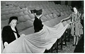 Apr19: Outbreak of WWII - theatres close down