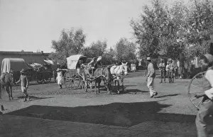 Aliwal: Outside the courthouse