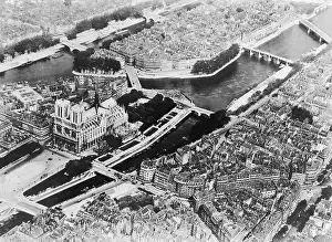 Locales: Overhead view of Paris France