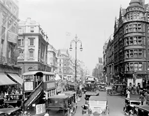 Thoroughfares: OXFORD STREET 1930S