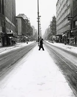 Briefcase: OXFORD STREET IN SNOW