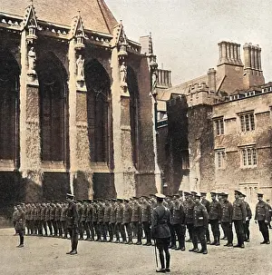 Oxbridge: Oxford University under arms, drilling in the quadrangle