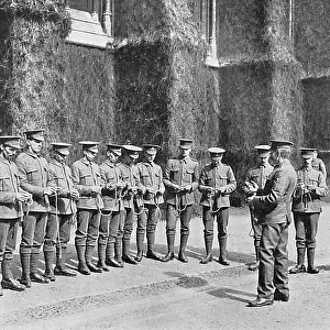 Oxbridge: Oxford University under arms, instruction in knot tying