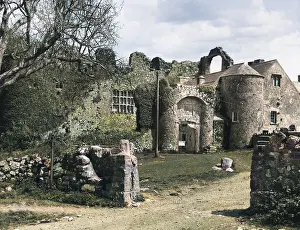 Glamorganshire: OXWICH CASTLE