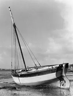 Topsham: Oyster boat on River Exe, Topsham, Devon