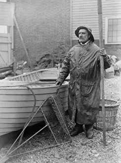 Oystercatcher: Oystercatcher next to his boat, 1903
